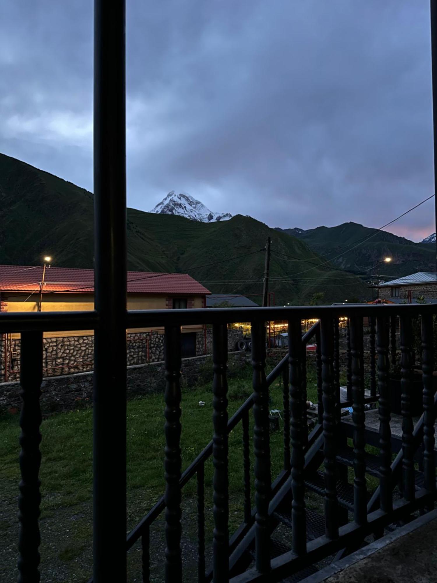 Hotel Dari Kazbegi Eksteriør bilde