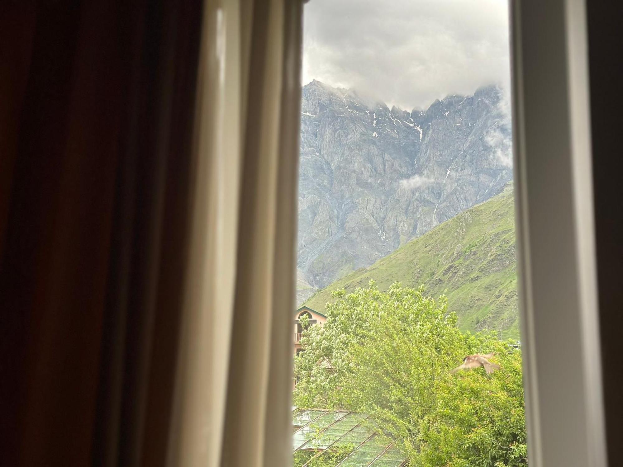 Hotel Dari Kazbegi Eksteriør bilde