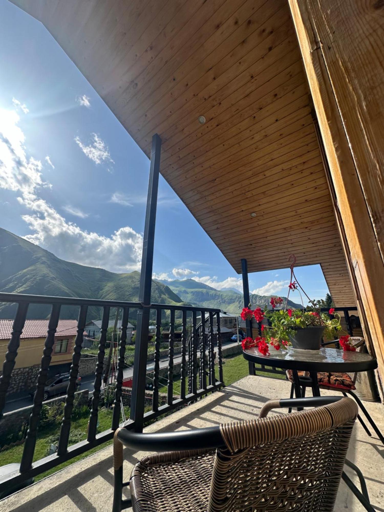 Hotel Dari Kazbegi Eksteriør bilde